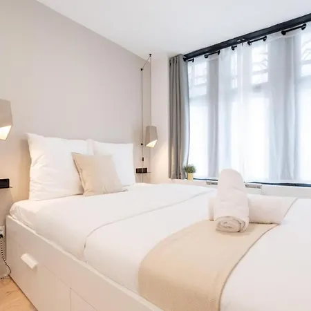 Centre - Flat With Terrace! Lejlighed *